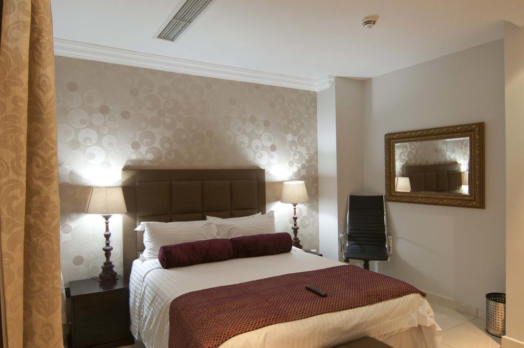 L'Eola Suites Абуджа Номер фото