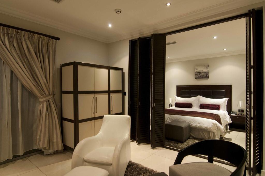 L'Eola Suites Абуджа Номер фото