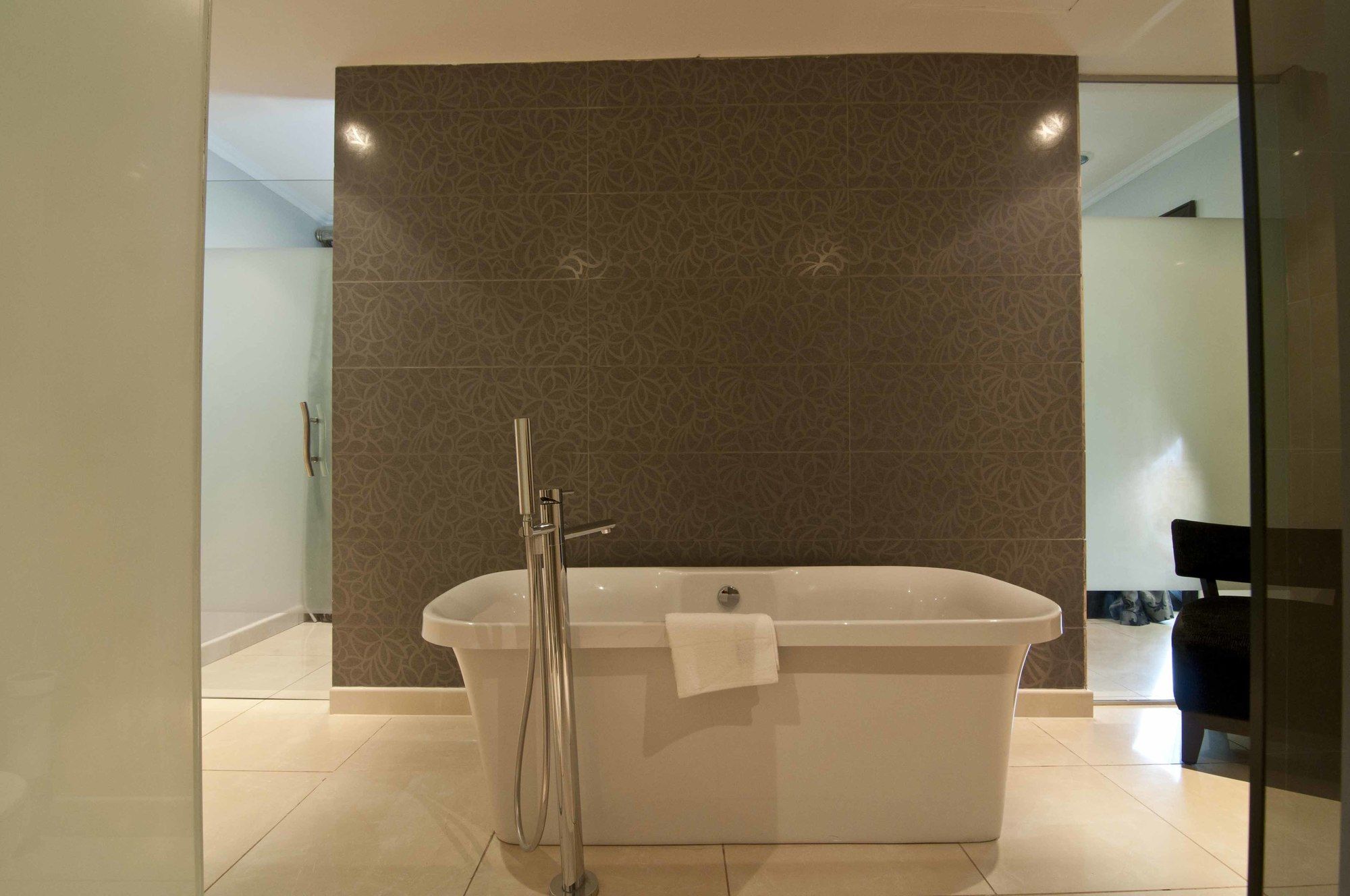 L'Eola Suites Абуджа Екстер'єр фото