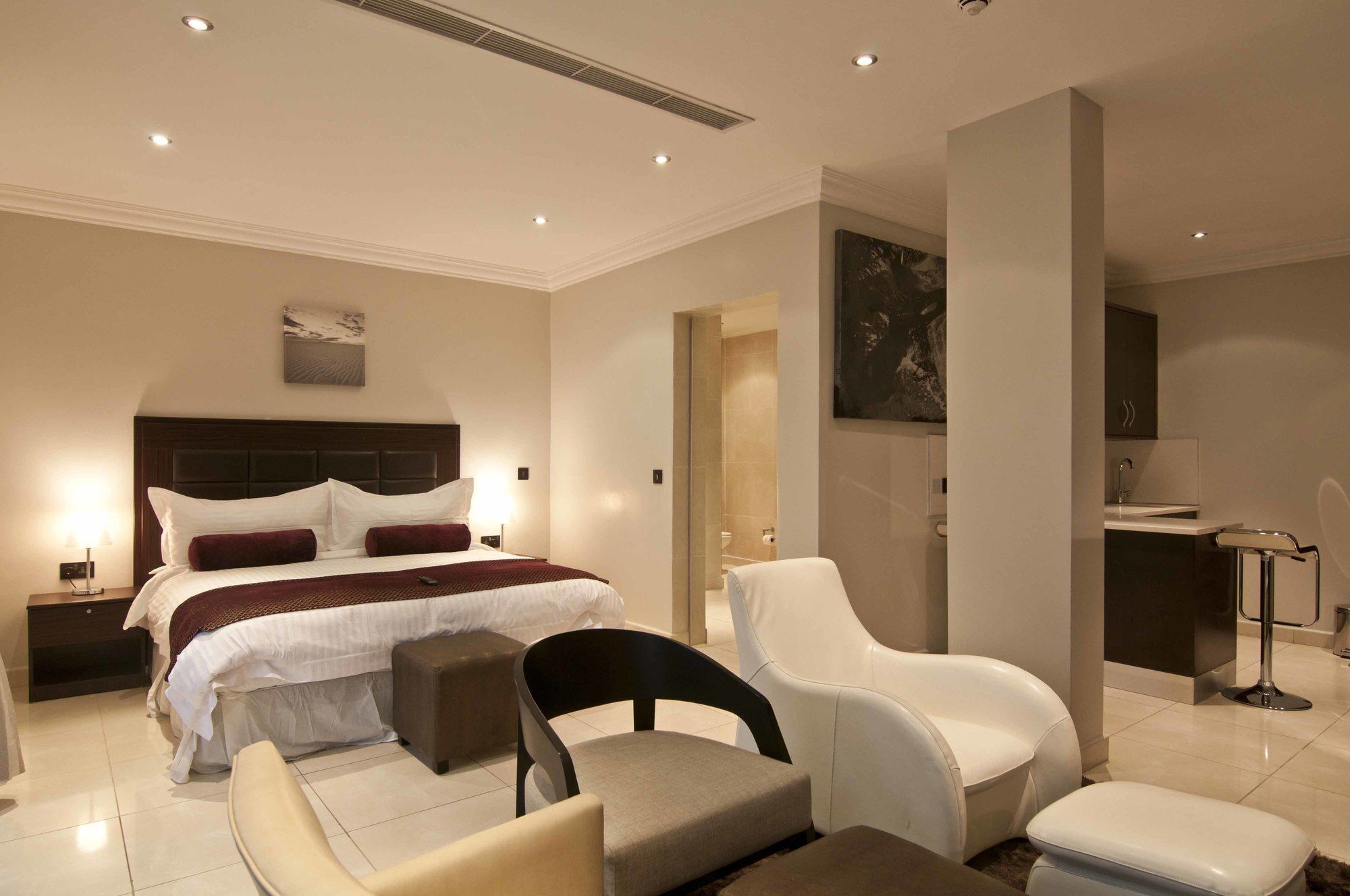 L'Eola Suites Абуджа Екстер'єр фото