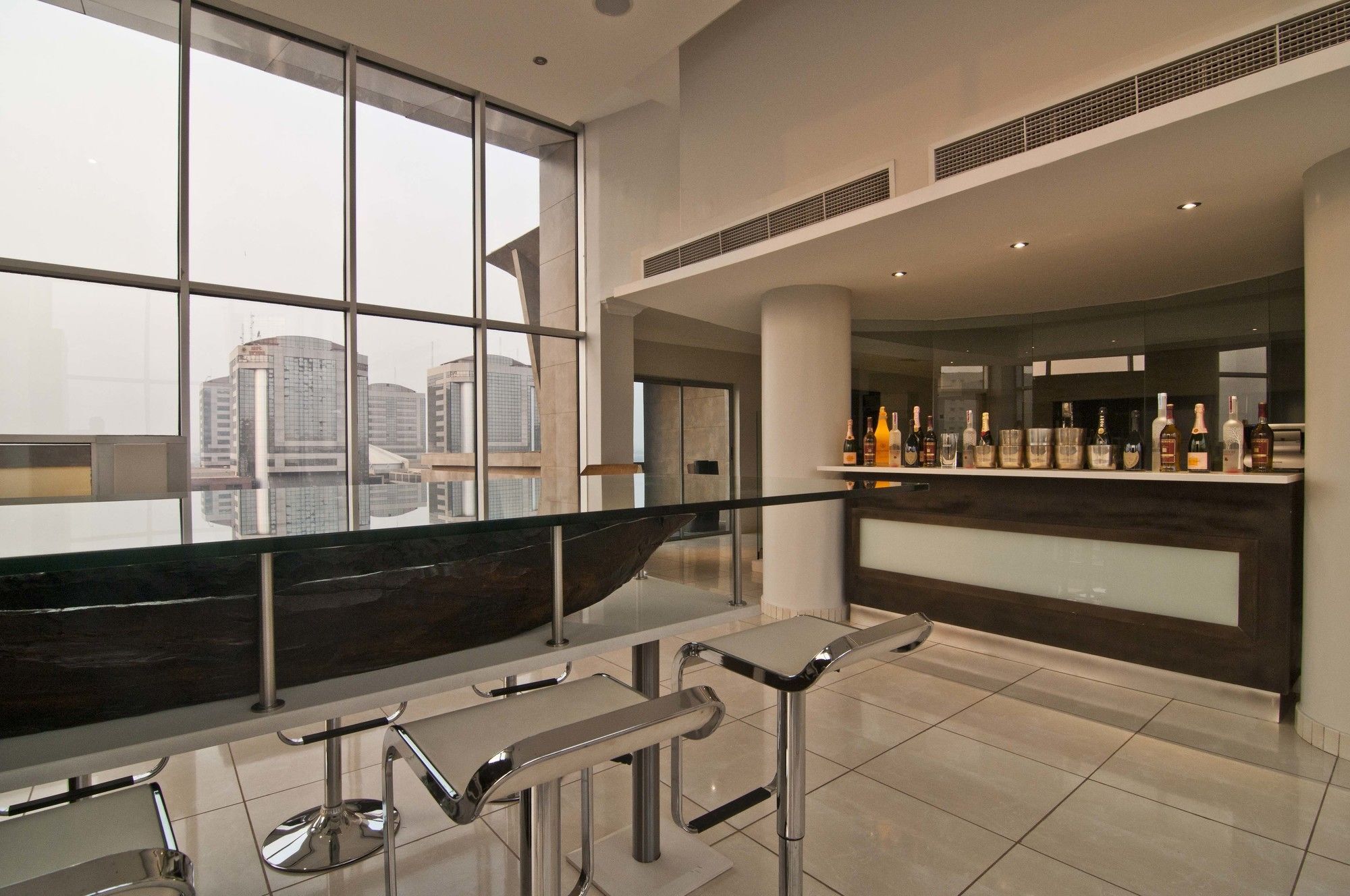 L'Eola Suites Абуджа Екстер'єр фото