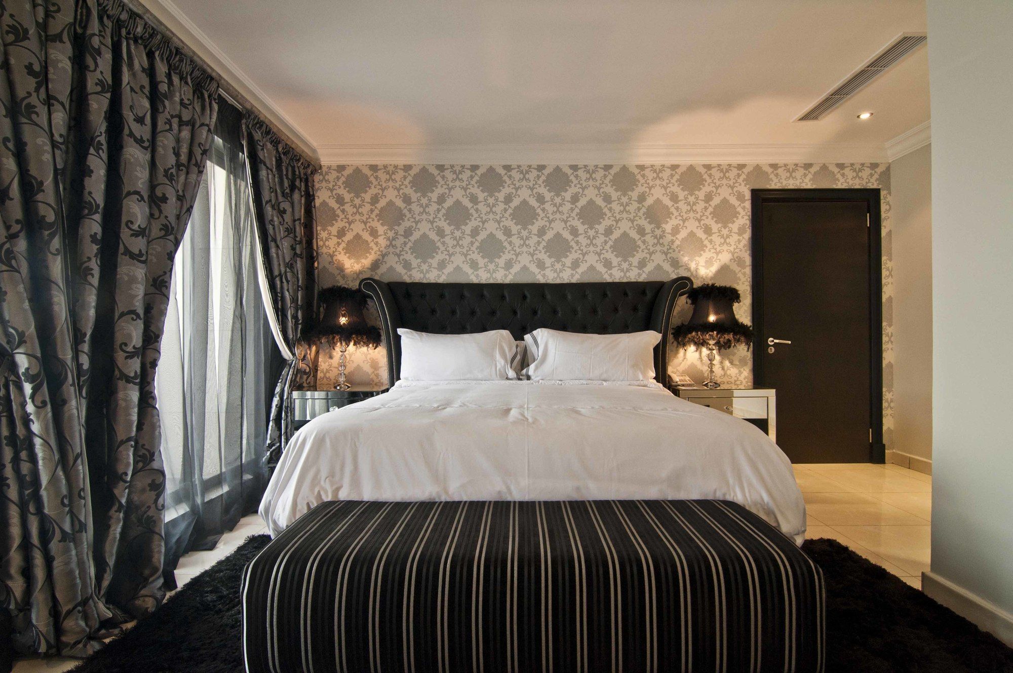 L'Eola Suites Абуджа Екстер'єр фото